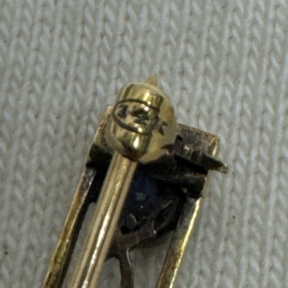 Antique Art Deco Solid 14K Gold and Blue Topaz Bar Pin - Picture 8 of 14